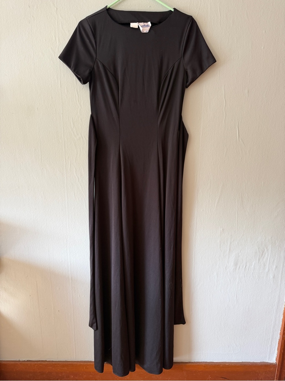 Southeastern Performance apparel Macey dress, size 4